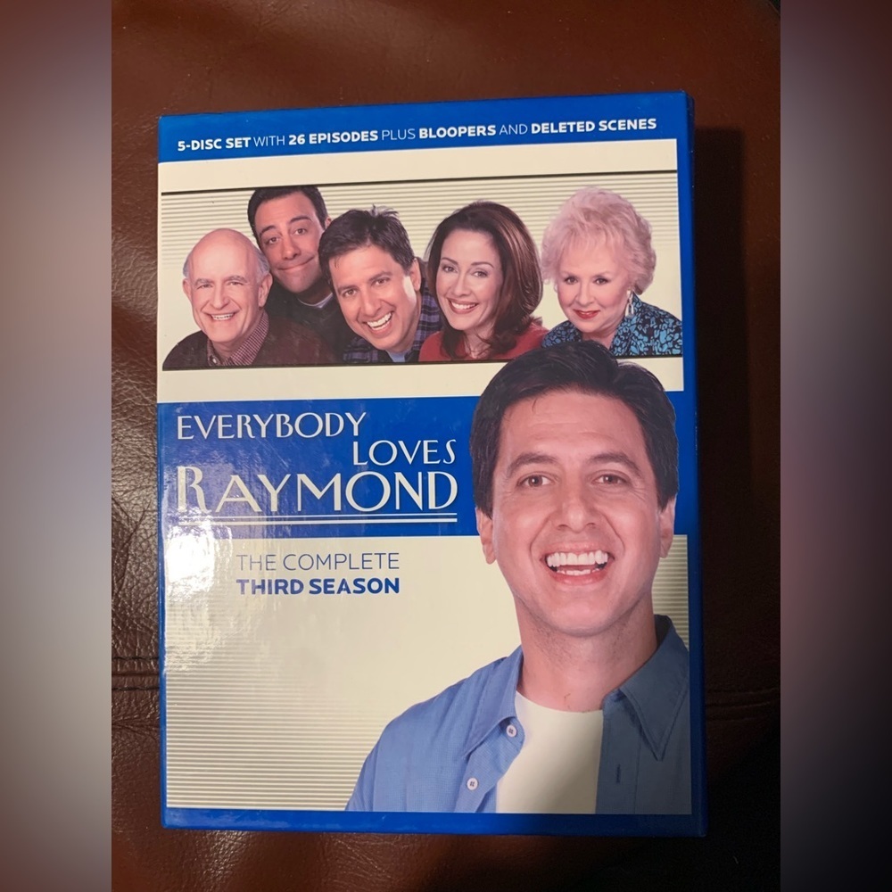 Season Three-Everybody Loves Raymond. 5-disc DVD set. Great condition.